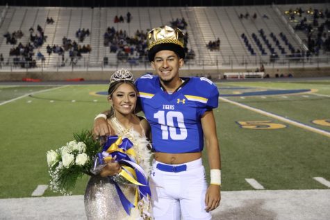 King and Queen Smile