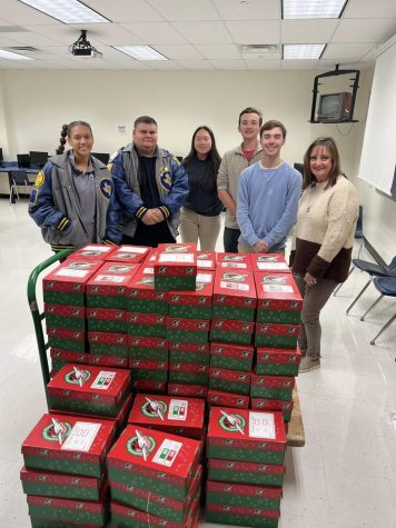 CHS National Honor Society Gives Back